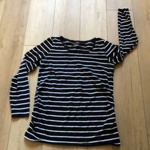Long sleeve maternity tee